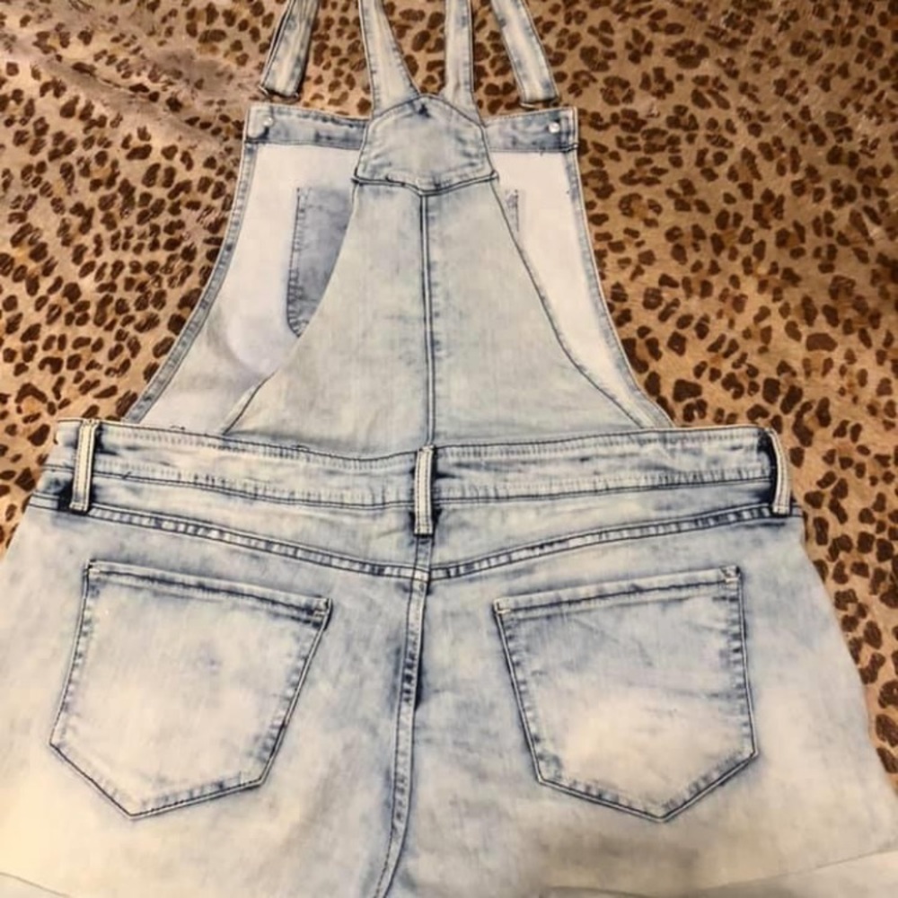 Cute shirt overalls